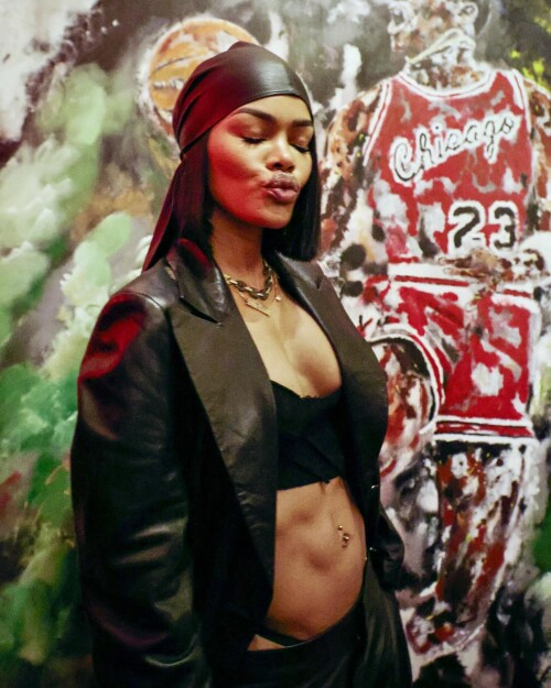 teyanataylor_1739232159_3565260222941063645_1907722302bec4dae5eec9ef.jpg