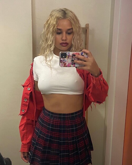 tommygenesis_250491216_934666777398613_6770187154192912213_n8f7ca52414a64cc5.jpg