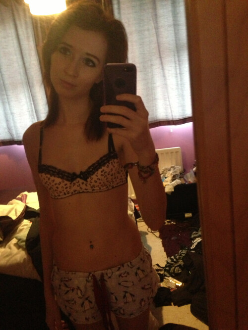 Kirabee / Kitten Sophie Nude Leaked Onlyfans Photo Kirabee / Kitten Sophie Nude Leaked Onlyfans Photo