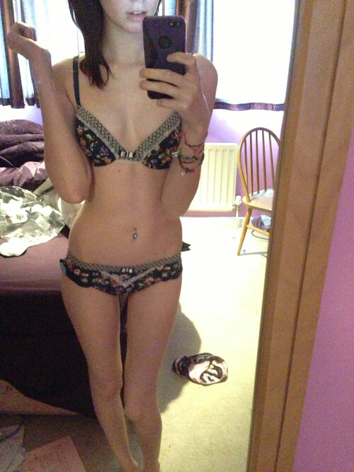 Kirabee / Kitten Sophie Nude Leaked Onlyfans Photo Kirabee / Kitten Sophie Nude Leaked Onlyfans Photo