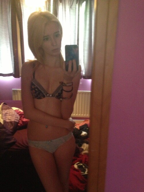 Kirabee / Kitten Sophie Nude Leaked Onlyfans Photo Kirabee / Kitten Sophie Nude Leaked Onlyfans Photo