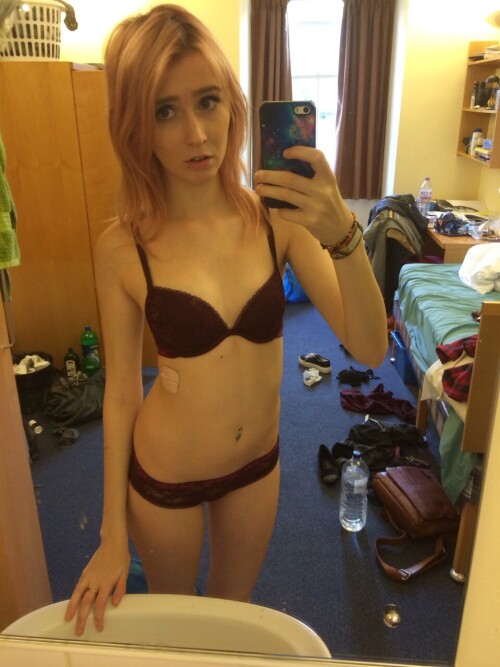 Kirabee / Kitten Sophie Nude Leaked Onlyfans Photo Kirabee / Kitten Sophie Nude Leaked Onlyfans Photo