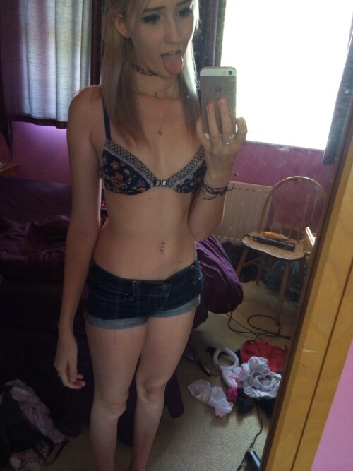 Kirabee / Kitten Sophie Nude Leaked Onlyfans Photo Kirabee / Kitten Sophie Nude Leaked Onlyfans Photo
