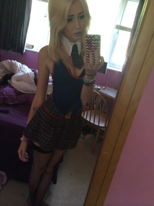 Kirabee / Kitten Sophie Nude Leaked Onlyfans Photo Kirabee / Kitten Sophie Nude Leaked Onlyfans Photo