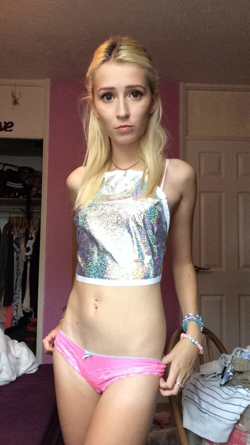 Kirabee / Kitten Sophie Nude Leaked Onlyfans Photo Kirabee / Kitten Sophie Nude Leaked Onlyfans Photo