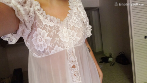 white_lace_007cc8ce1890de7f0fb.md.jpg