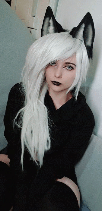 wolfgirl1fb9048234c1bb0e7.gif