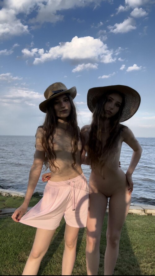 Alice & Haizlee Nude Leaked Onlyfans Photo