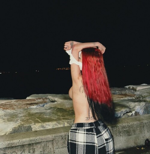 yeahm8r_1701260017387a2910d2418ba331b.jpg