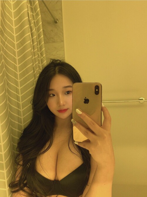 Yeonaxo /yeonar1 Nude Leaked Onlyfans Photo